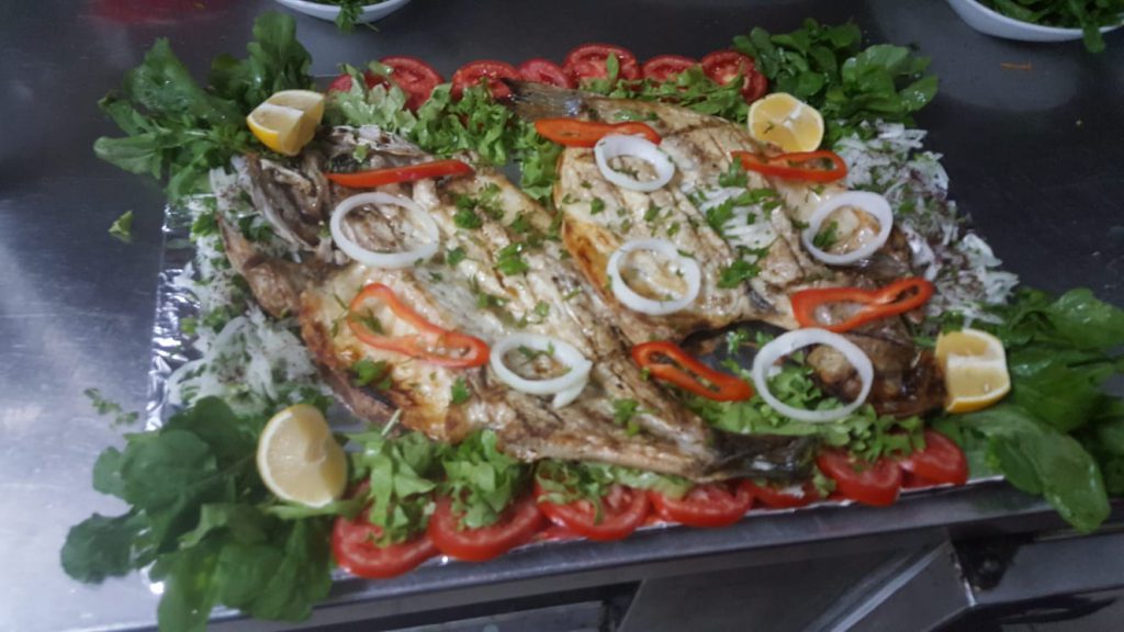 Tepsi Karışık Balık