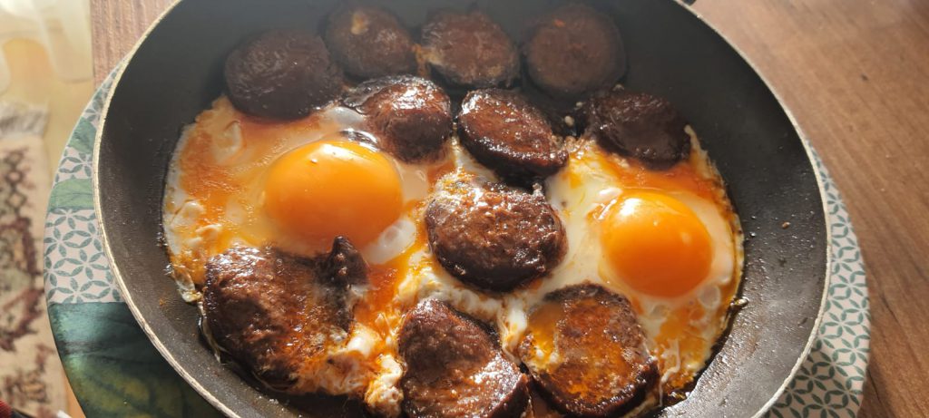 Kasap Sucuklu Yumurta